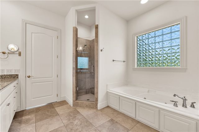 5104 S Sloan Circle, Rogers, AR 72758