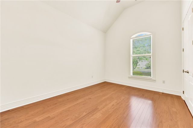 5104 S Sloan Circle, Rogers, AR 72758