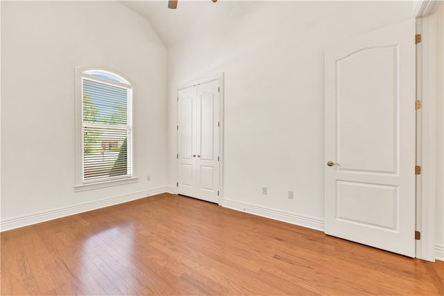 5104 S Sloan Circle, Rogers, AR 72758