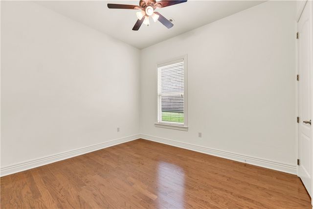 5104 S Sloan Circle, Rogers, AR 72758