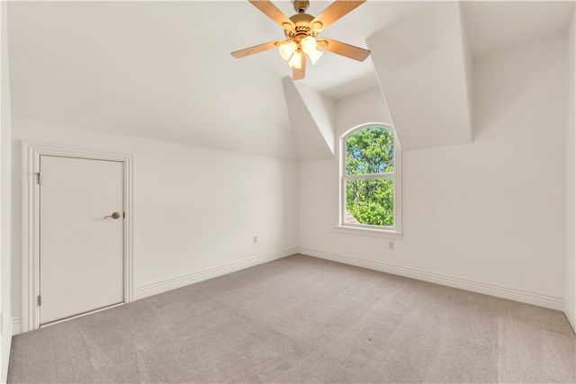 5104 S Sloan Circle, Rogers, AR 72758