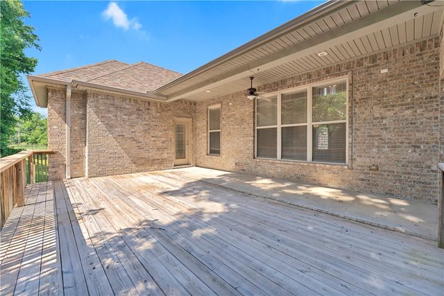 5104 S Sloan Circle, Rogers, AR 72758