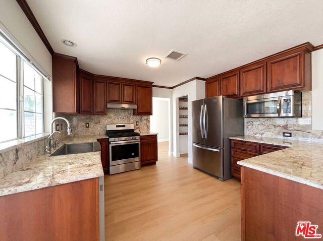 26842 Palacete Drive, Valencia, CA 91354