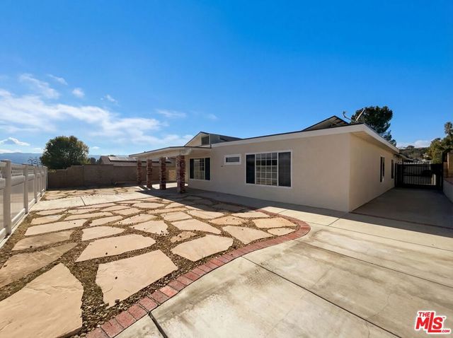 26842 Palacete Drive, Valencia, CA 91354