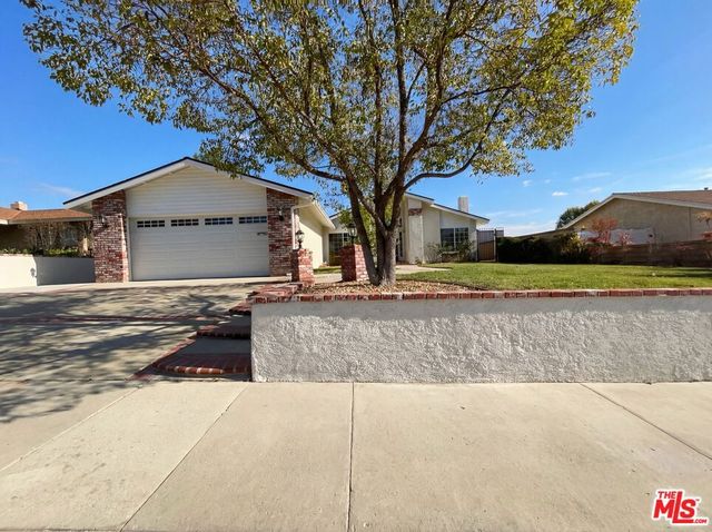 26842 Palacete Drive, Valencia, CA 91354