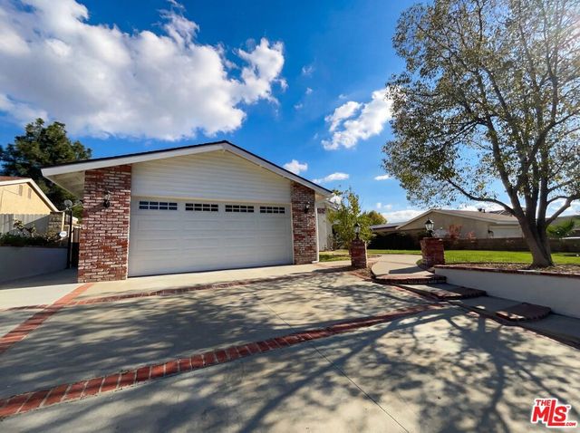 26842 Palacete Drive, Valencia, CA 91354
