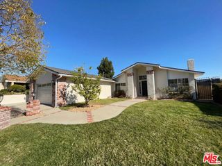 26842 Palacete Drive, Valencia, CA 91354