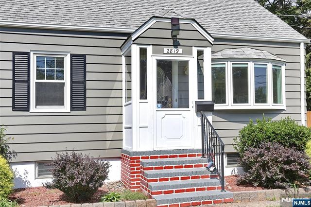 28-19 Warren Road, Fair Lawn, NJ 07410