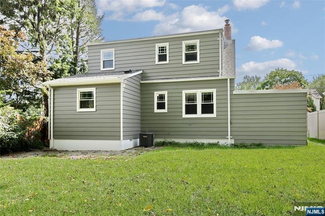 28-19 Warren Road, Fair Lawn, NJ 07410