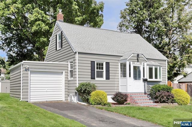 28-19 Warren Road, Fair Lawn, NJ 07410