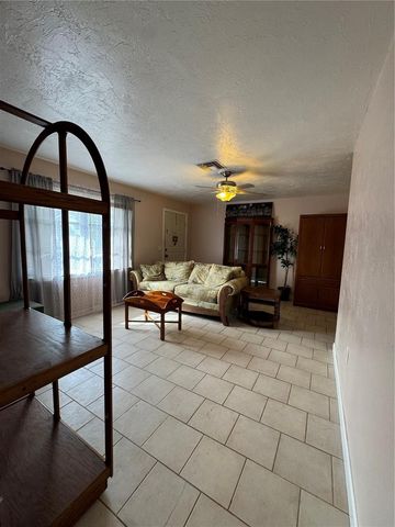 4 NEW NORTH COURT, Beverly Hills, FL 34465