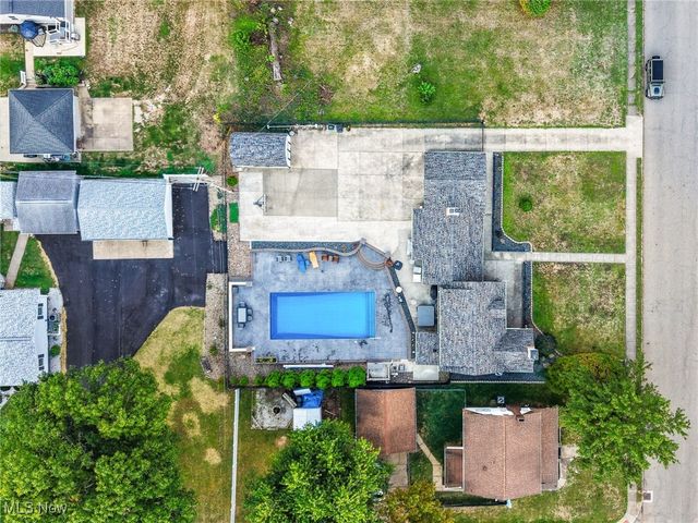 1309 11th Street NE, Massillon, OH 44646