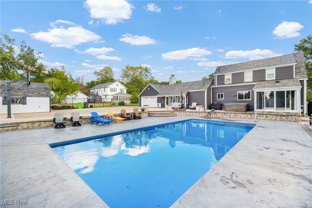 1309 11th Street NE, Massillon, OH 44646