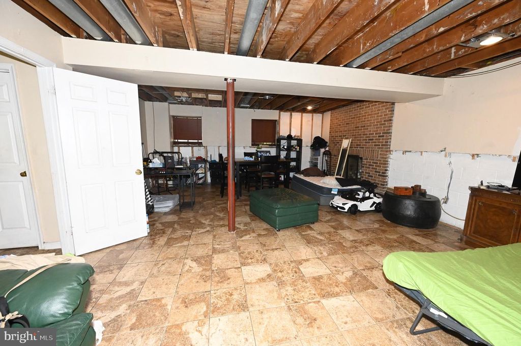 Image 18 of property listing at 1416 2ND ST, Lanham, MD 20706