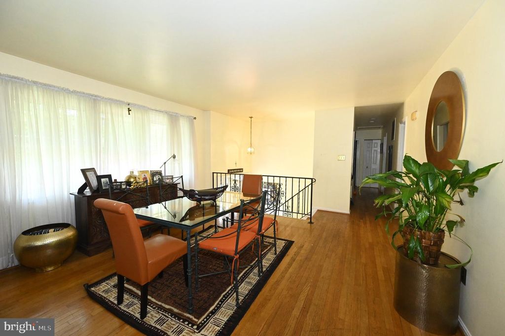 Image 2 of property listing at 1416 2ND ST, Lanham, MD 20706