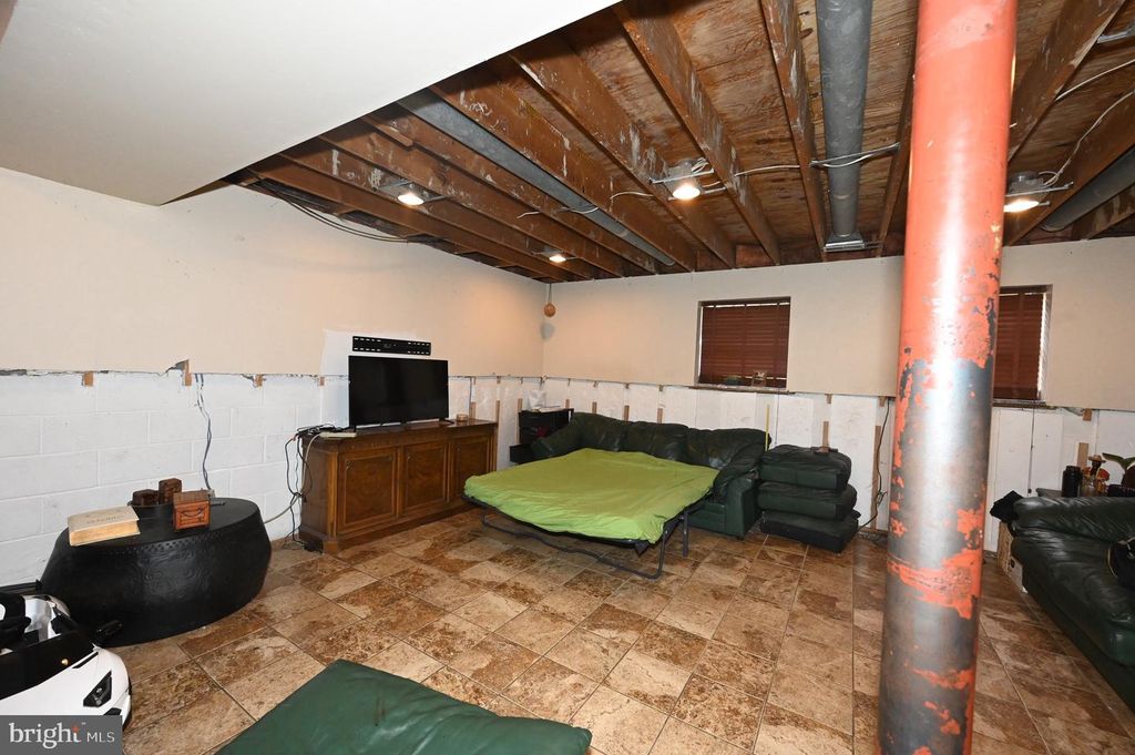 Image 20 of property listing at 1416 2ND ST, Lanham, MD 20706