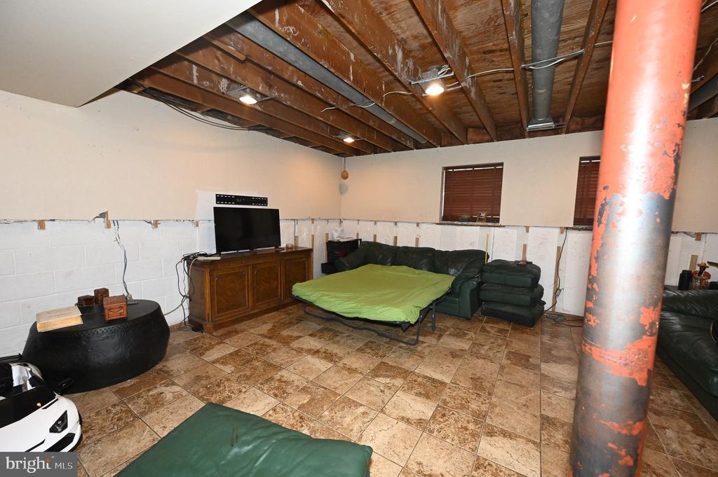 Image 21 of property listing at 1416 2ND ST, Lanham, MD 20706