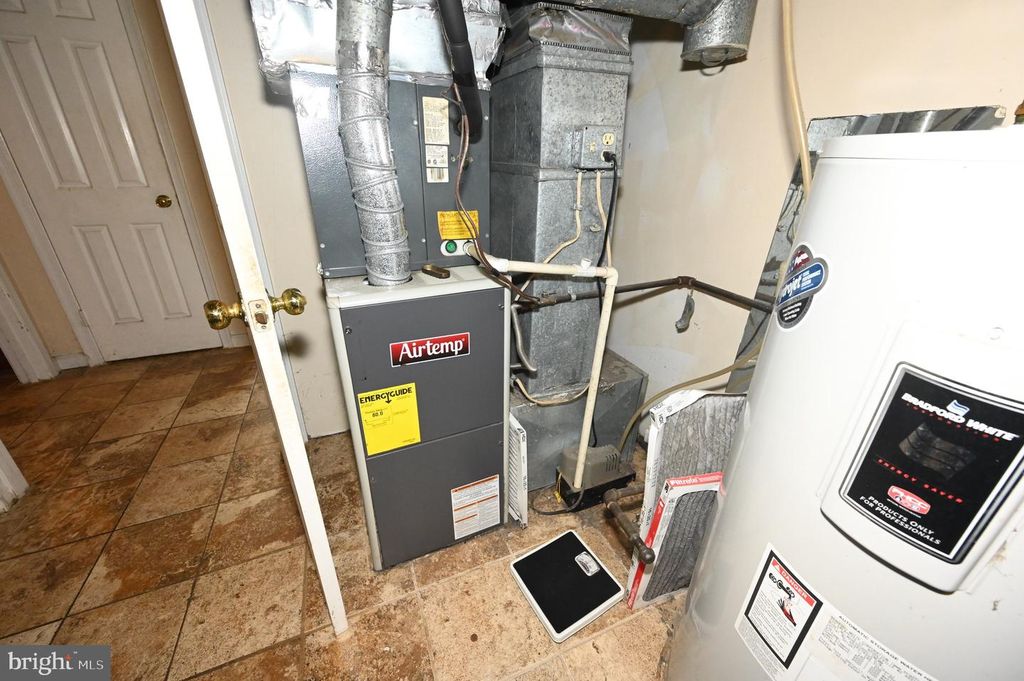 Image 24 of property listing at 1416 2ND ST, Lanham, MD 20706