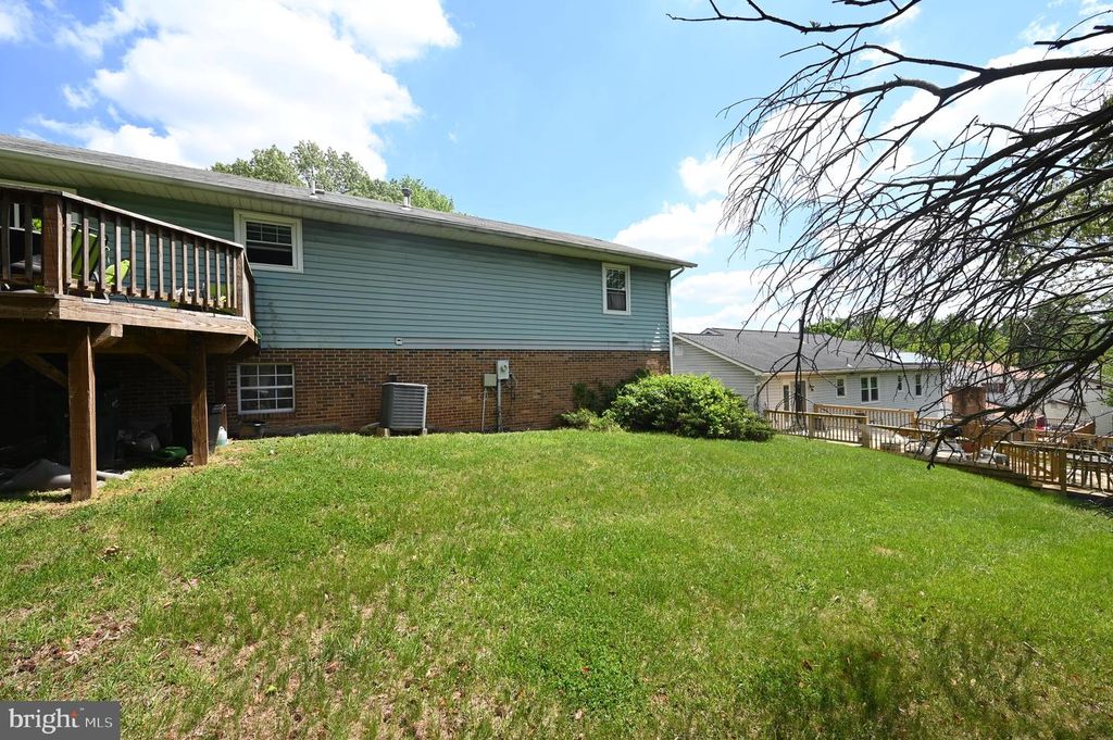 Image 31 of property listing at 1416 2ND ST, Lanham, MD 20706