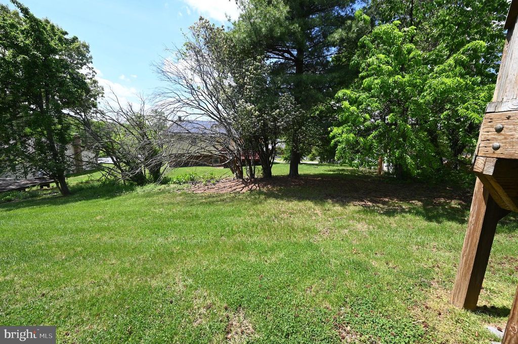 Image 32 of property listing at 1416 2ND ST, Lanham, MD 20706