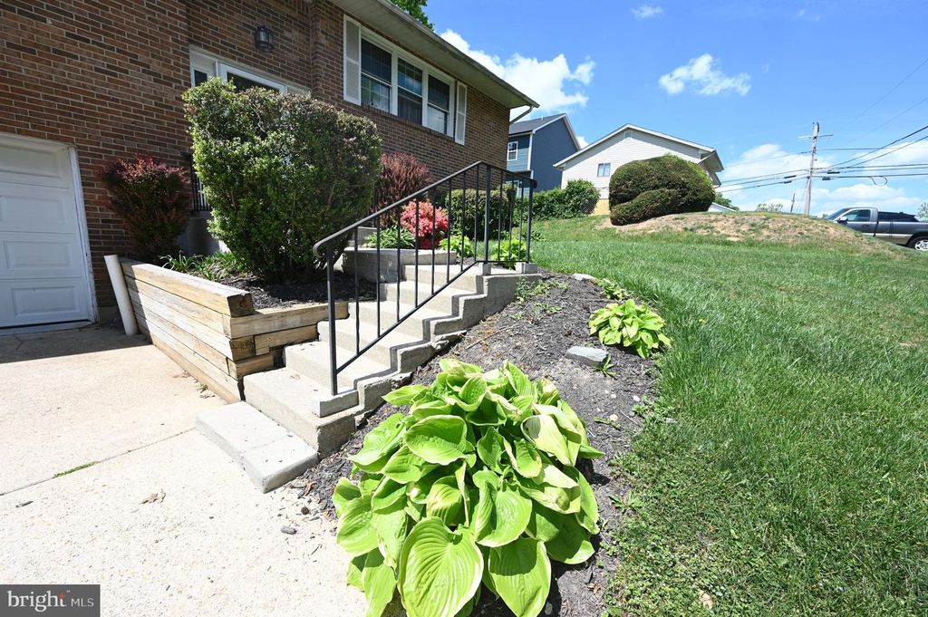 Image 33 of property listing at 1416 2ND ST, Lanham, MD 20706