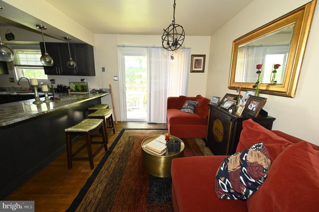 Image 5 of property listing at 1416 2ND ST, Lanham, MD 20706