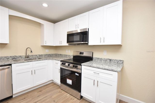 1111 MERCURY DRIVE E D, Lakeland, FL 33810