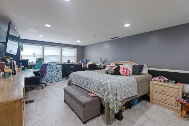 1246 Thomas Street, Homewood, IL 60430