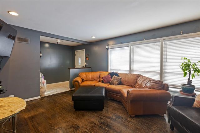 1246 Thomas Street, Homewood, IL 60430