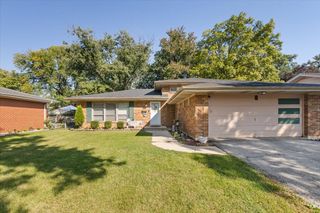 1246 Thomas Street, Homewood, IL 60430