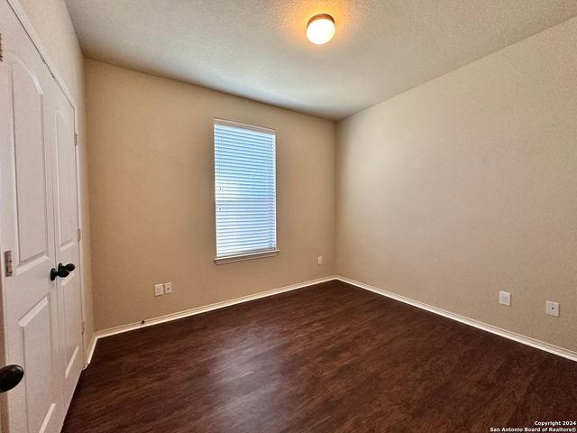 502 CREEKSIDE CIR, New Braunfels, TX 78130