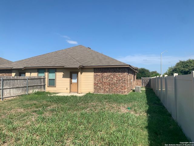 502 CREEKSIDE CIR, New Braunfels, TX 78130
