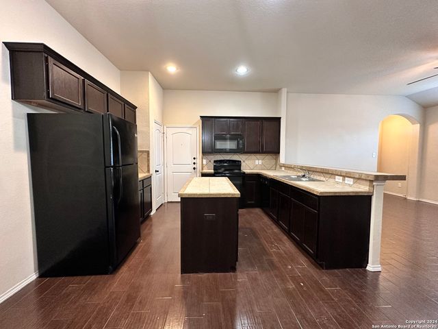 502 CREEKSIDE CIR, New Braunfels, TX 78130