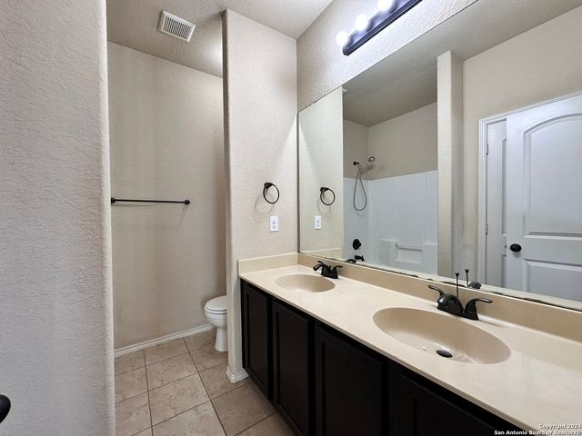 502 CREEKSIDE CIR, New Braunfels, TX 78130