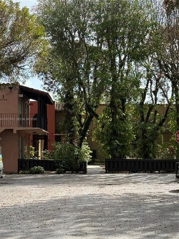 10794 N Kendall Dr B2, Miami, FL 33176