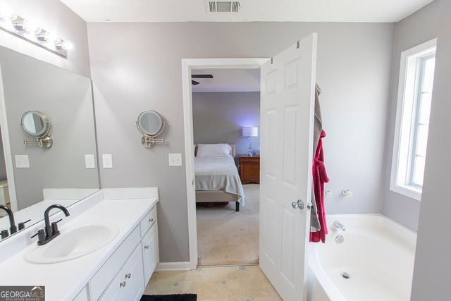 2216 Wagon Wheel Trail, Statham, GA 30666