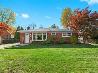 35129 W Chicago Street, Livonia, MI 48150