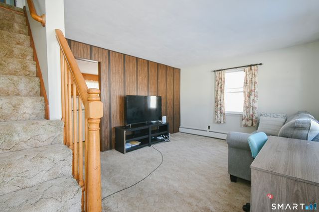 59 Maurice Street, Bristol, CT 06010