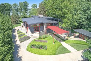 6465 Sandhill Lane, Fennville, MI 49408