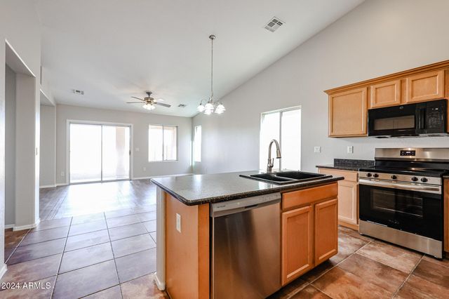 41208 W BRAVO Drive, Maricopa, AZ 85138