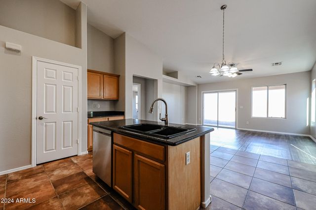 41208 W BRAVO Drive, Maricopa, AZ 85138