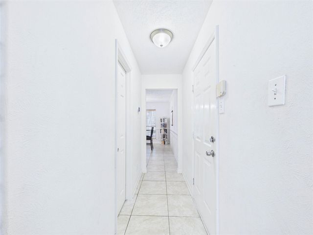 2815 Village Dale Avenue, Houston, TX 77059