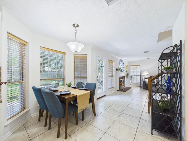 2815 Village Dale Avenue, Houston, TX 77059