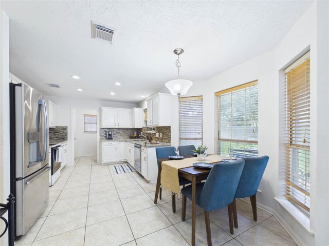 2815 Village Dale Avenue, Houston, TX 77059