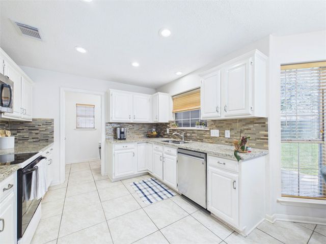 2815 Village Dale Avenue, Houston, TX 77059