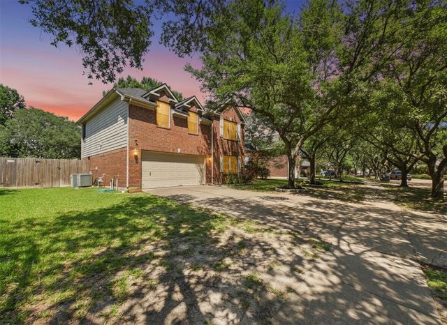 2815 Village Dale Avenue, Houston, TX 77059