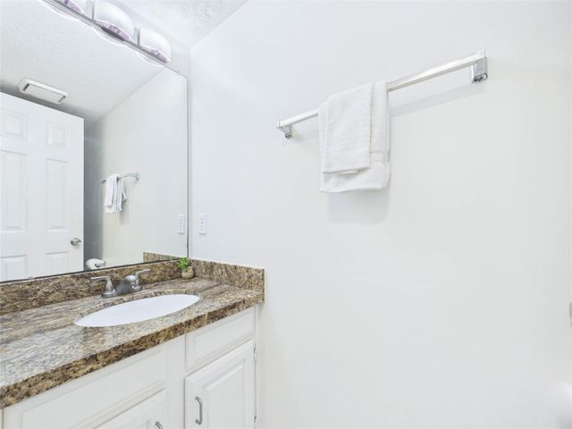 2815 Village Dale Avenue, Houston, TX 77059