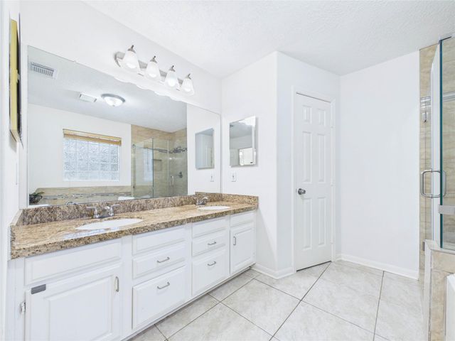 2815 Village Dale Avenue, Houston, TX 77059