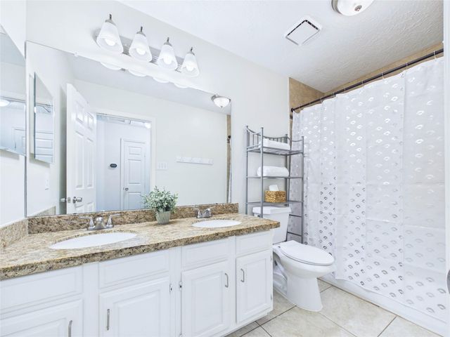 2815 Village Dale Avenue, Houston, TX 77059