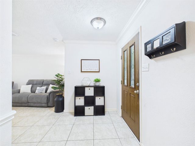 2815 Village Dale Avenue, Houston, TX 77059